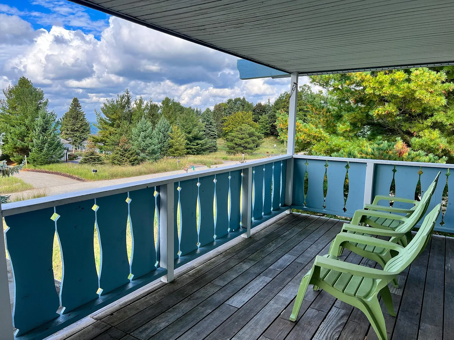 4 bed, 2500 sqft, $2,200 — Photo 2