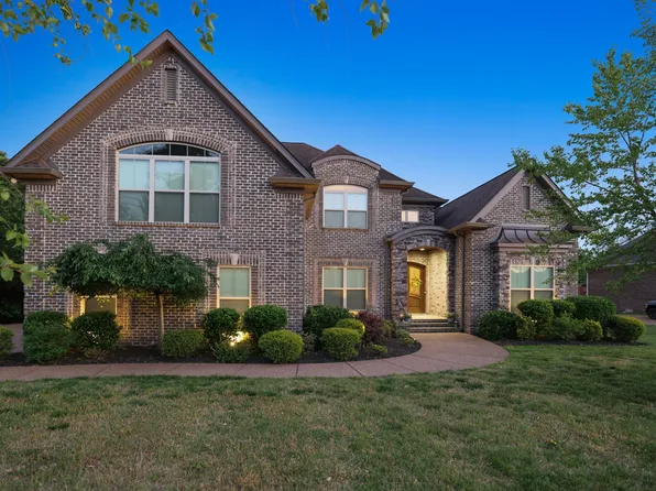 906 Harrisburg Ln, Mount Juliet, TN 37122