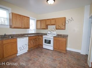 4904 16th Ave, Kenosha, WI 53140