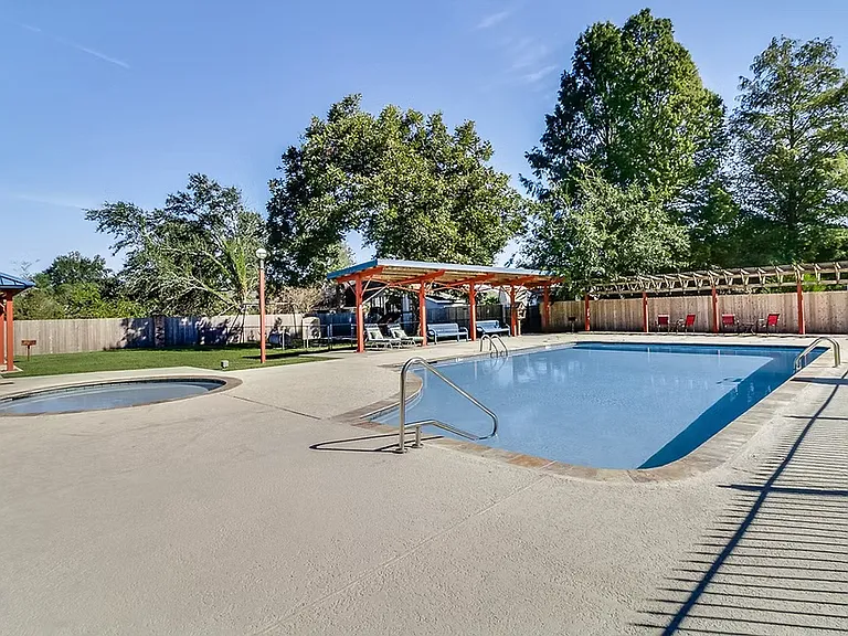 107 Kincaid Ct — Photo 25