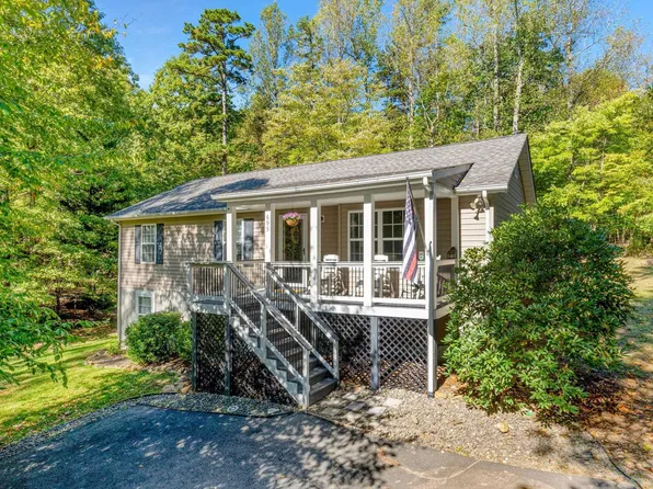 695 Jefferson Dr, Palmyra, VA 22963