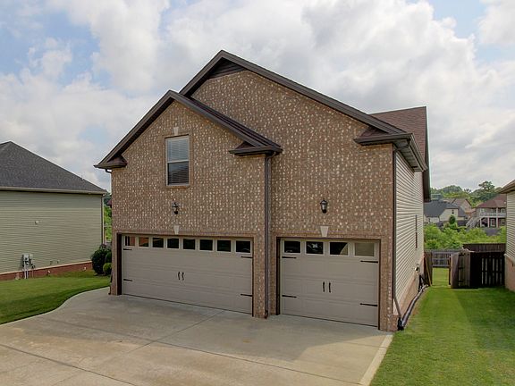 5th image of 3325 Wiser Dr