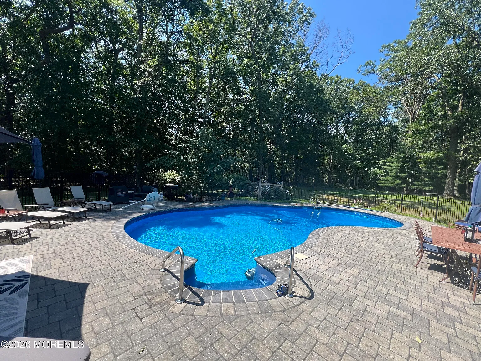 5 bed, 2160 sqft, $6,700 — Photo 3