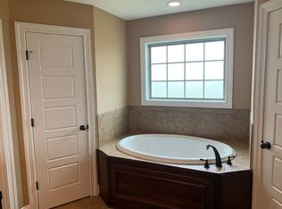 404 Bailey Cir, Thomasville, GA 31757