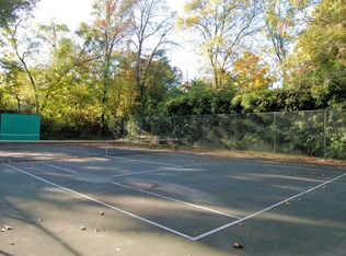 6511 Broad St, Bethesda, MD 20816
