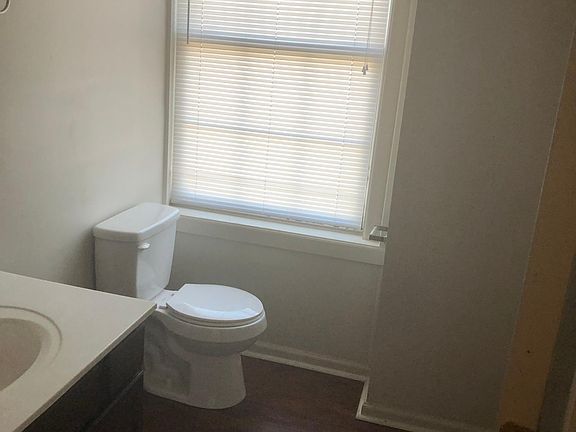 4th image of 105-1 W 28th St APT 105