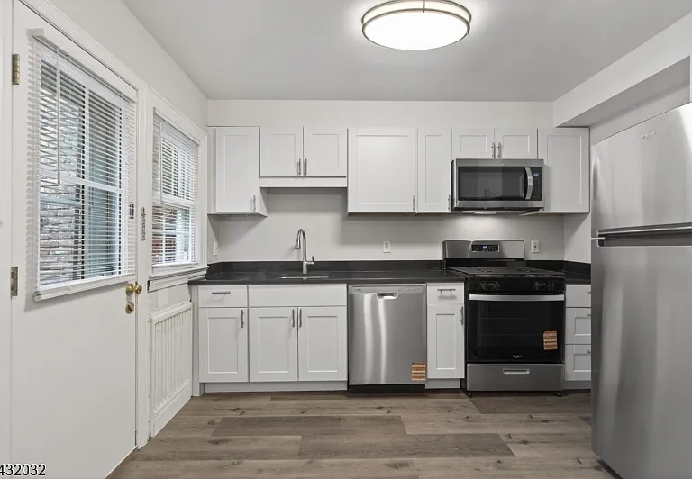 180 Summit Ave #B — Photo 4