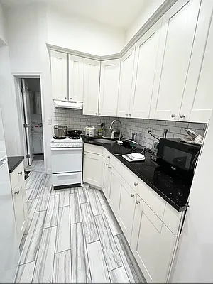 Rented by Oxford Property Group | media 17