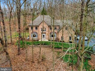 8 Quail Ridge Dr, Reading, PA 19607