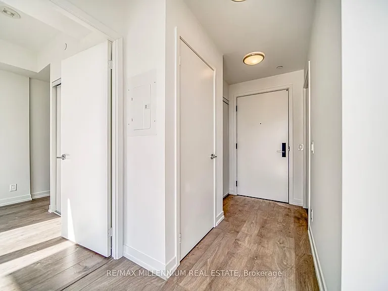 270 Dufferin St #606 — Photo 3