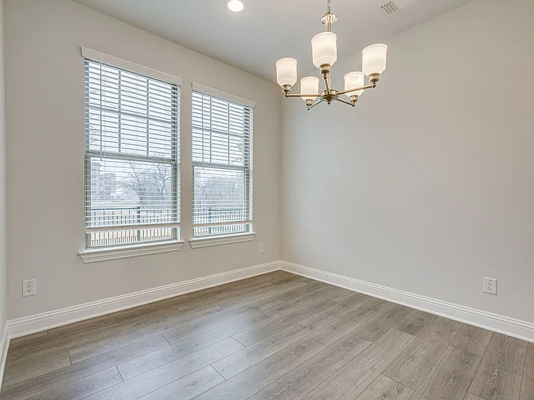 1903 McClane Dr — Photo 13