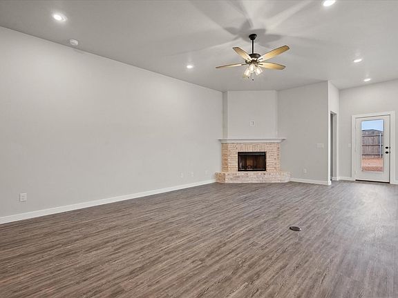4th image of 2917 Cottonwood Ave