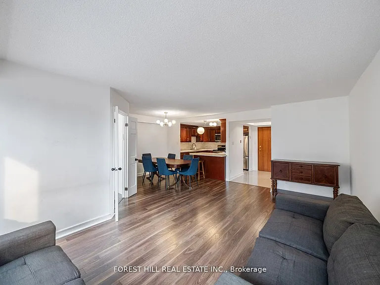 500 Glencairn Ave #303 — Photo 8