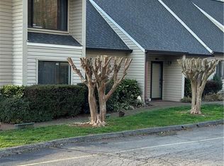 139 Forest View Dr, Winston Salem, NC 27104