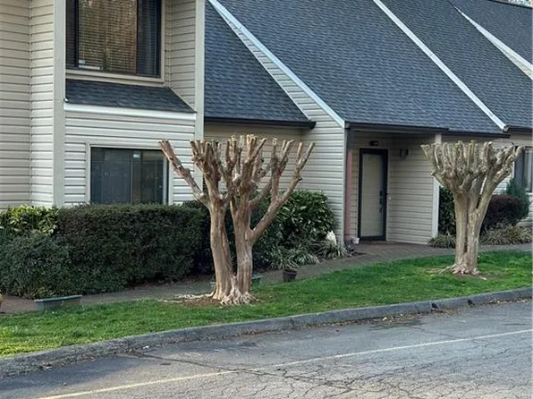 139 Forest View Dr, Winston Salem, NC 27104