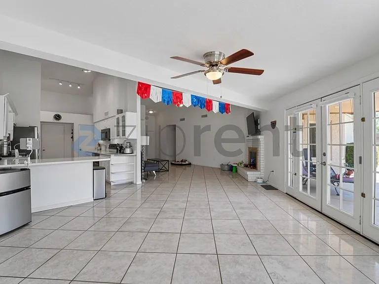 1157 E Encinas Ave — Photo 9