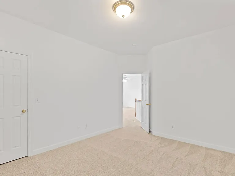 111 Sir Walker Ln — Photo 28