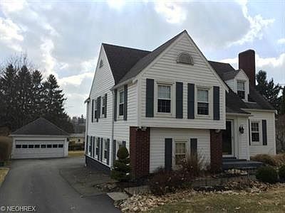 2nd image of 590 Hill Blvd