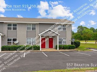 557 Braxton Blvd, Fayetteville, NC 28311