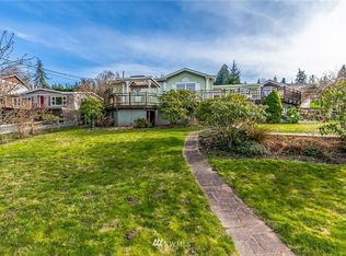 44 Stillaguamish Ave, Camano Island, WA 98282