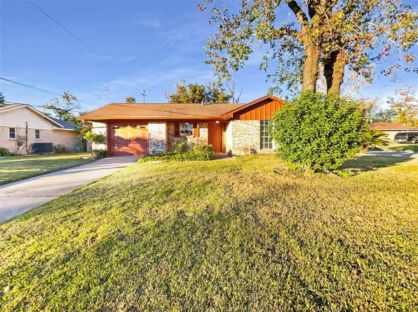 3911 Pine Meadow Ln, Houston, TX 77039