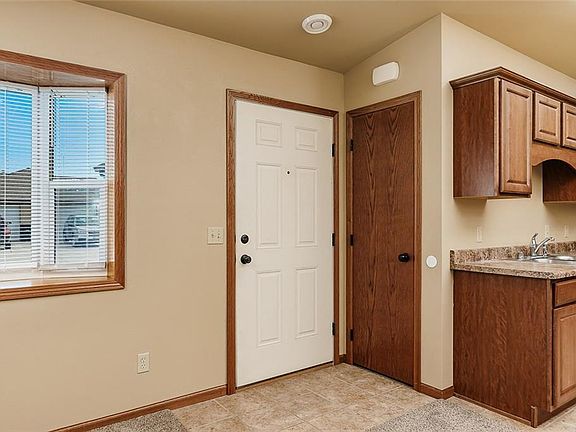 4th image of 5411 Frontier Dr APT 1