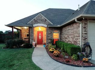 8247 Vintage Trace Dr, Claremore, OK 74019
