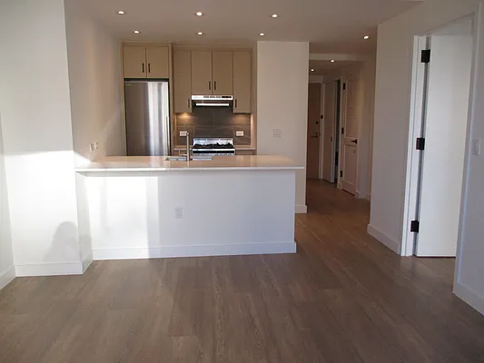 Rented by Greystar | media 16