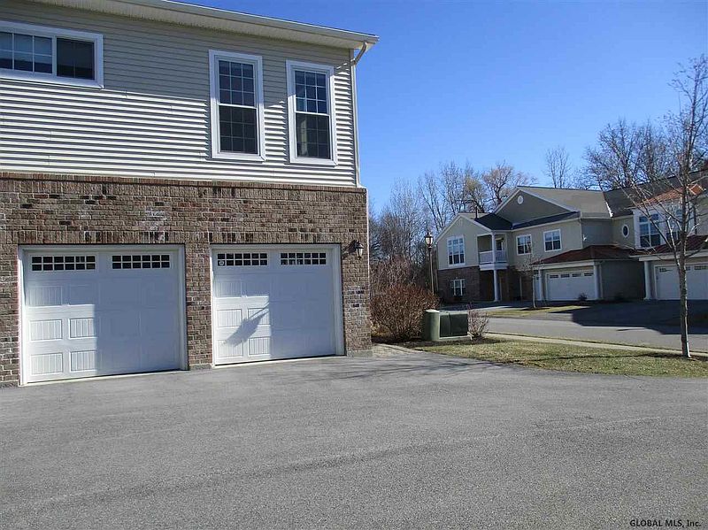 2nd image of 906 VLY POINTE Drive