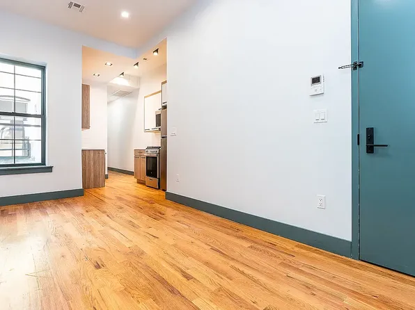 361 Stockholm St APT 2R, Brooklyn, NY 11237