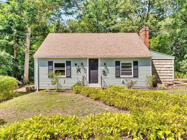11 Sunset Ave, Coventry, RI 02816