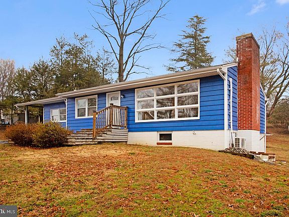 2nd image of 207 Hillendale Rd