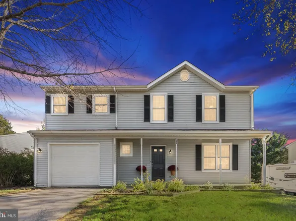 27 Mills Ct, Lovettsville, VA 20180