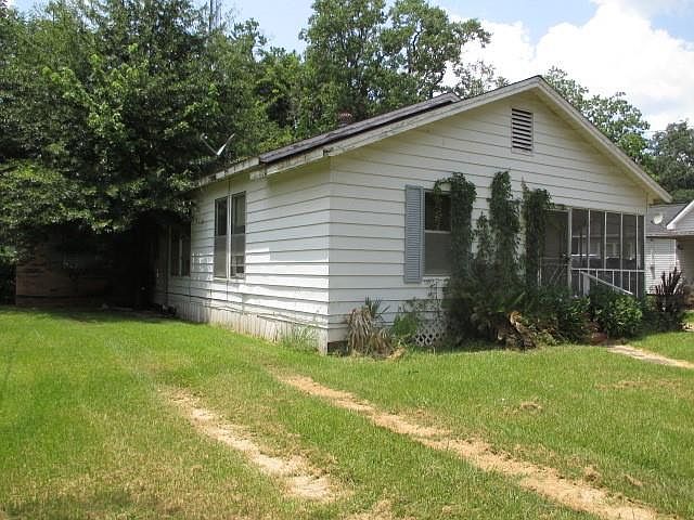 1st image of 326 Coco Ave