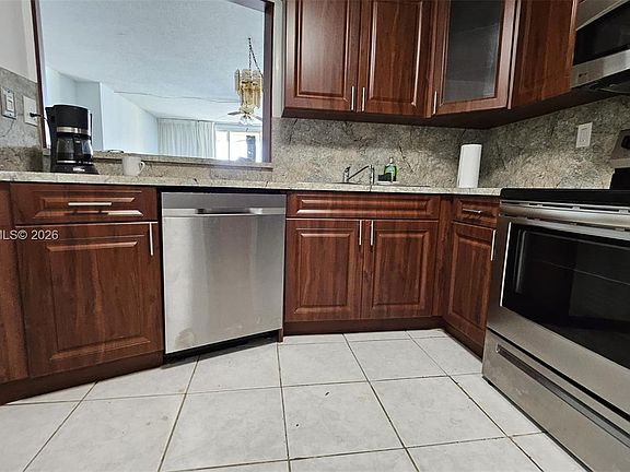 5th image of 1750 NE 191st St #3254