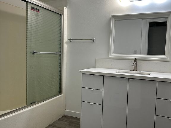 3rd image of 1033 Cordova St APT 2