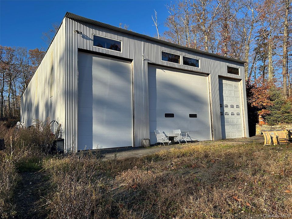 1st image of 545 Grape Hollow Road