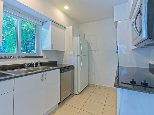 5400 Orduna Dr, Miami, FL