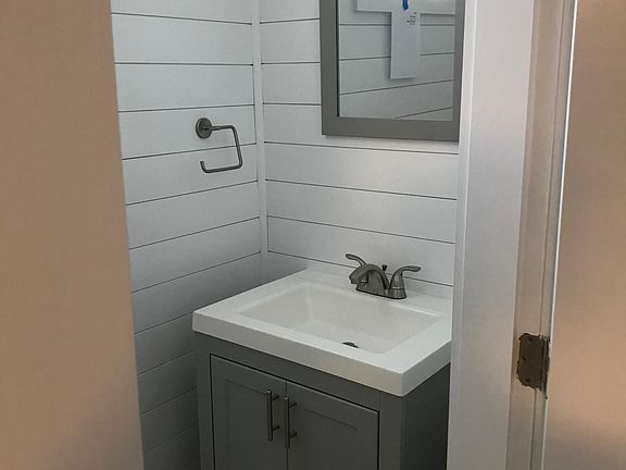 1/2 Bath / Powder Room