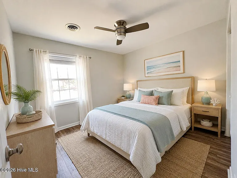 1093 Harbor Dr SW — Photo 16