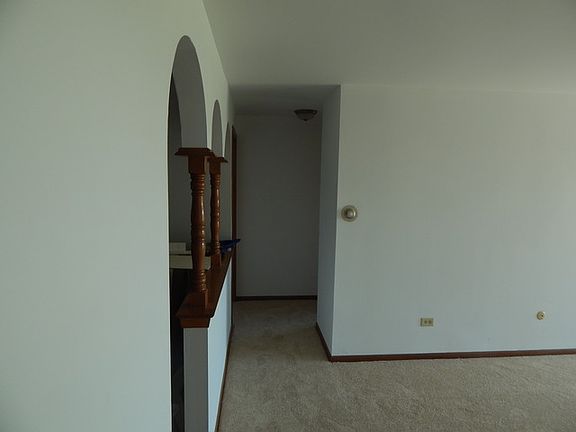 3rd image of 7650 W Lawrence Ave Unit 310