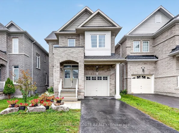 1857 Fosterbrook St, Oshawa, ON L1K 3G5