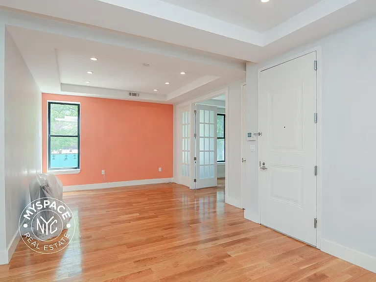 951 Prospect Pl #4R — Photo 2