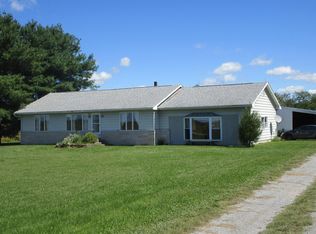 370 Xenia Iola Rd, Xenia, IL 62899