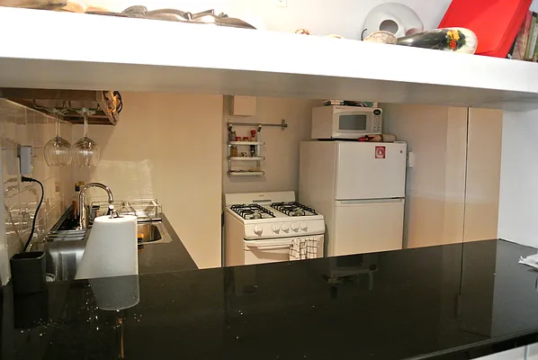 Rented by Veracity NYC LLC | media 6