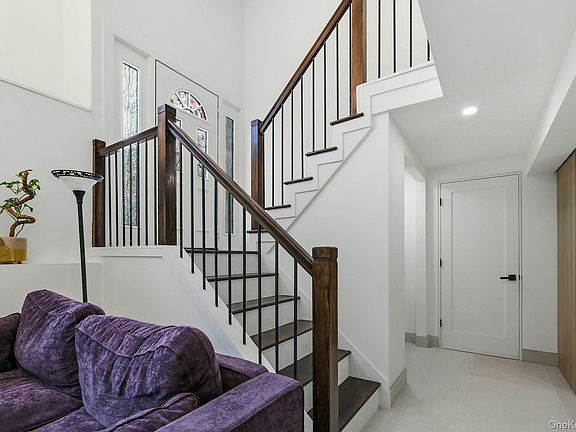 4th image of 155 Brooklyn Avenue