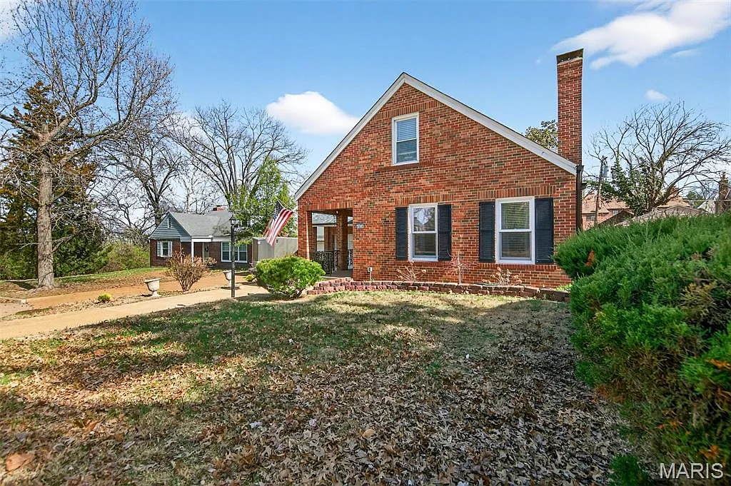 4520 Overbrook Dr photo 1