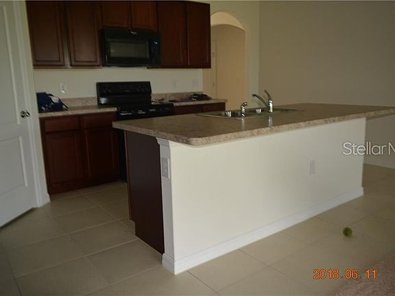 4th image of 4266 Roberta Dr