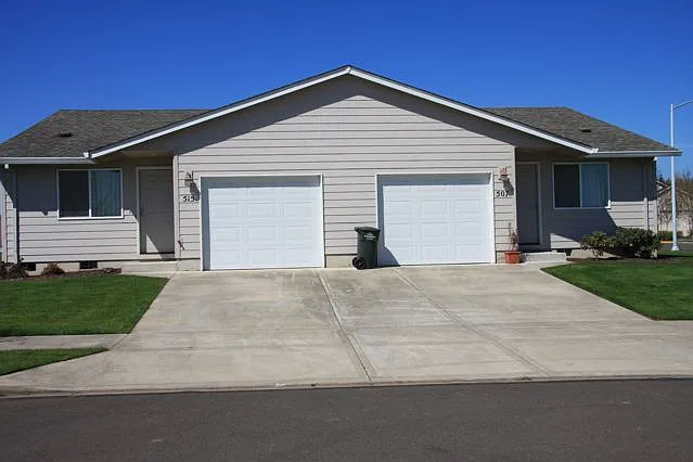 507 SW West Hills Dr
