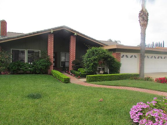 4th image of 1336 Dahlia Cir